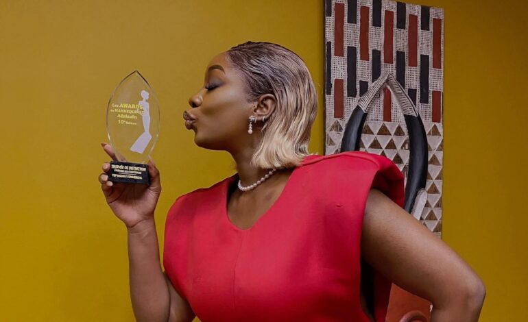 Biyoghe Ntya Paule Jeannyce sacrée Top Model Commercial de l’Année à Abidjan